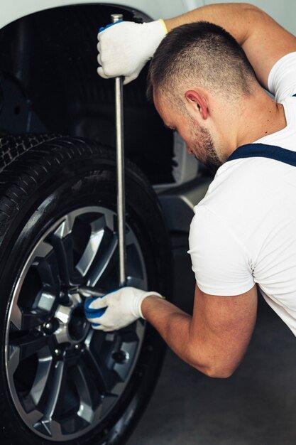 VERTICAL CAR TIRE REPAIR IMAGE 2