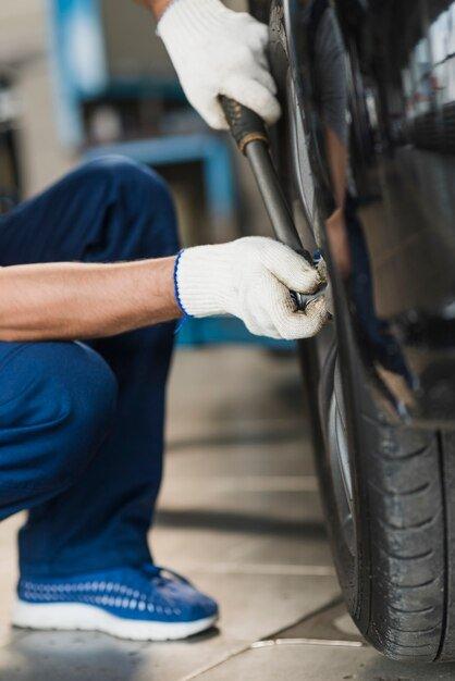 VERTICAL CAR TIRE REPAIR IMAGE 3